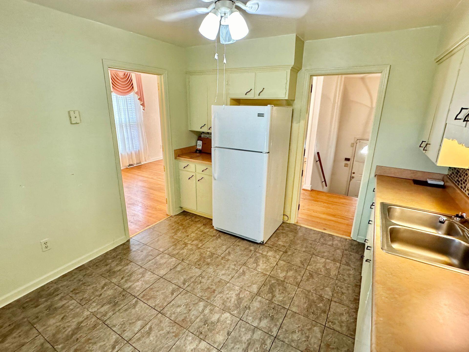 2313 Carter Road Southwest Roanoke, VA 24015 - Photo 16 of 66 Newer Appliances