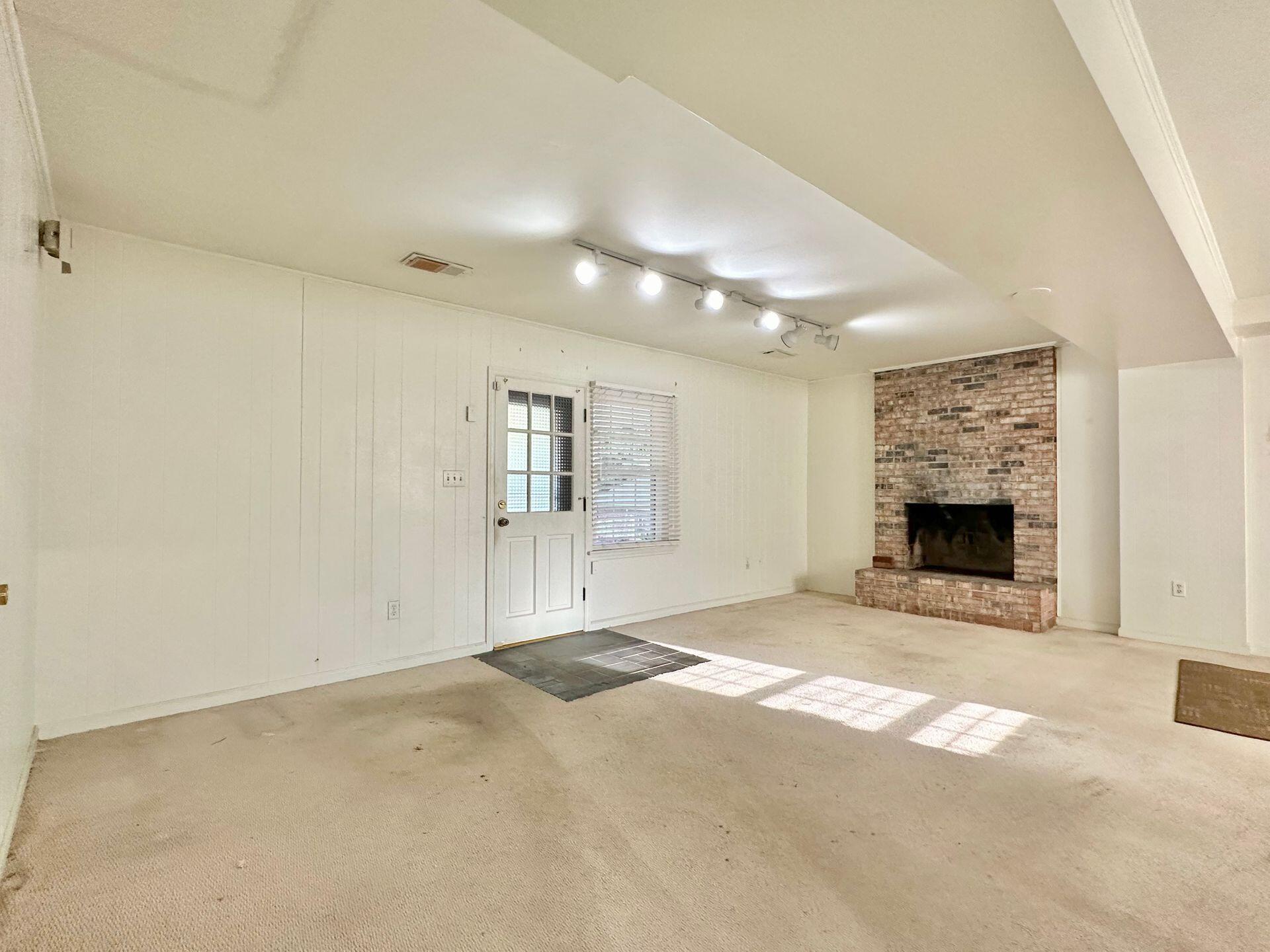 2313 Carter Road Southwest Roanoke, VA 24015 - Photo 31 of 66 Family Room