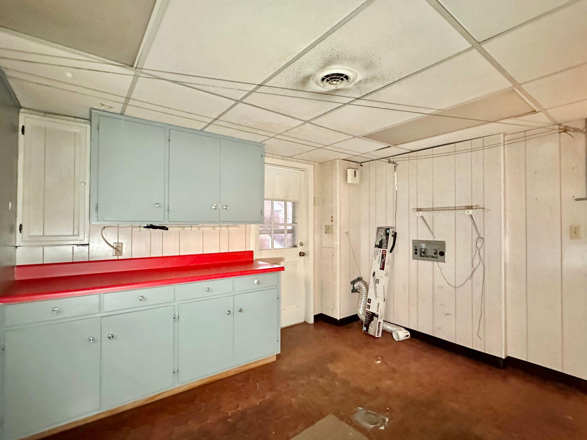 2313 Carter Road Southwest Roanoke, VA 24015 - Photo 42 of 66 2nd Kitchen lower level