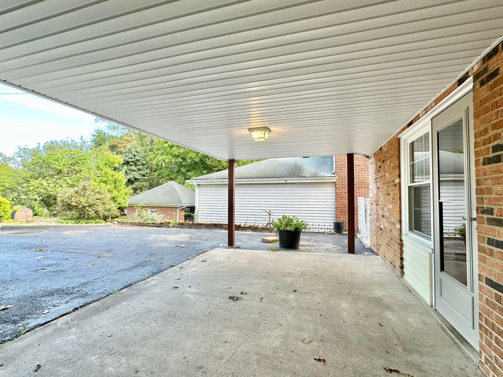 2313 Carter Road Southwest Roanoke, VA 24015 - Photo 54 of 66 Patio