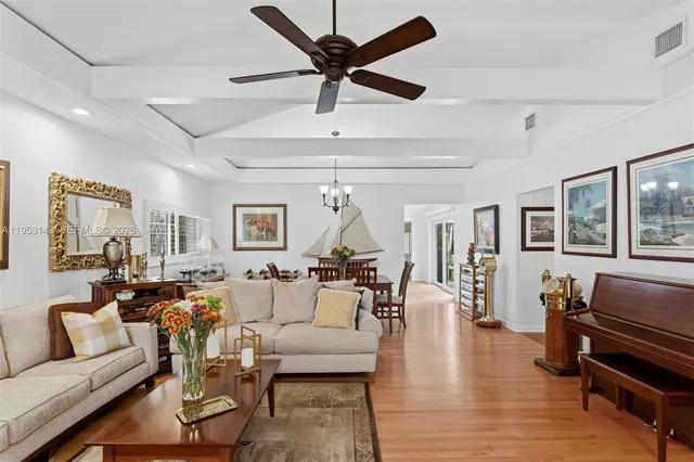 $7,500 | 7801 Southwest 58th Avenue, Unit 7801, South Miami, FL 33143