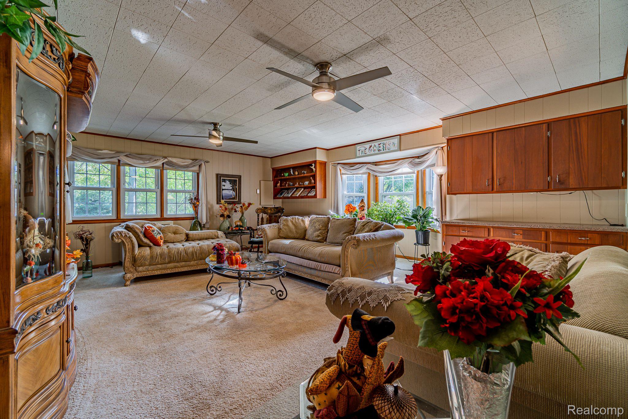 28012 Ridgebrook Road Farmington, MI 48334 - Photo 15 of 43 Gallery Image 15