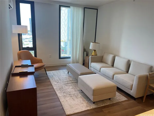 $3,900 | 987 Queen Street, Unit 1513, Honolulu, HI 96814