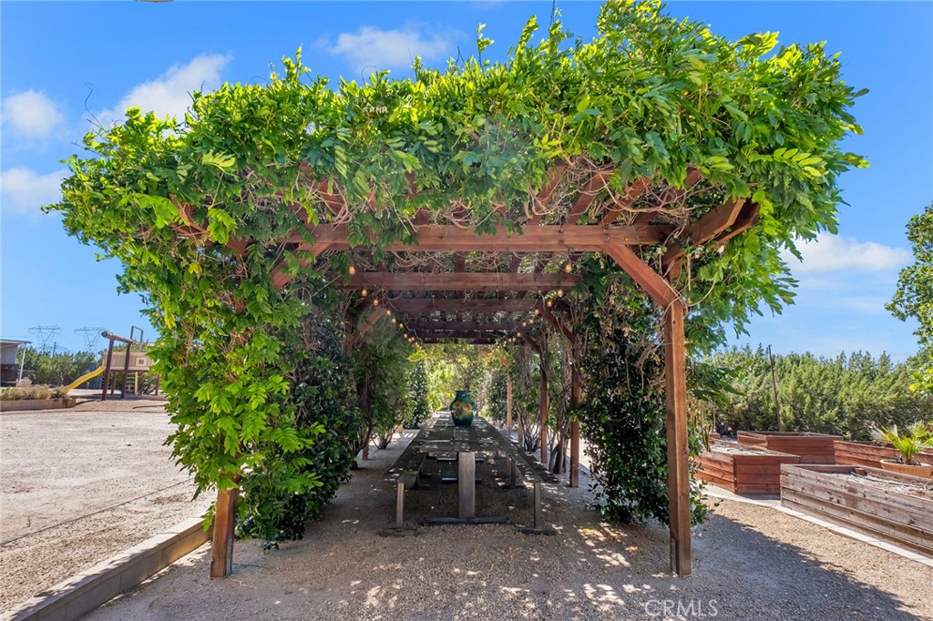 7026 Cataba Road Oak Hills, CA 92344 - Photo 48 of 62