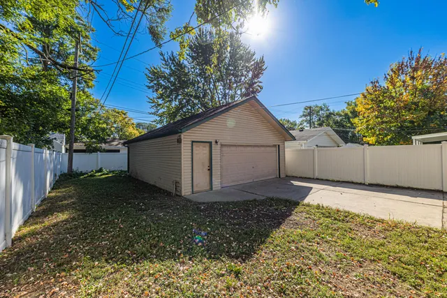 $160,000 | 4705 Jackson Street, Dearborn Heights, MI 48125