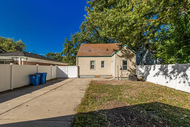 $160,000 | 4705 Jackson Street, Dearborn Heights, MI 48125