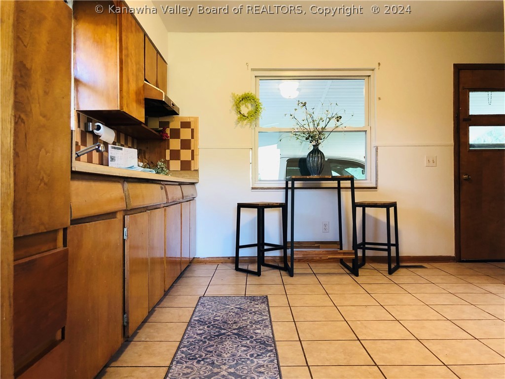 9466 Charleston Road Ripley, WV 25271 - Photo 4 of 19 Gallery Image 4