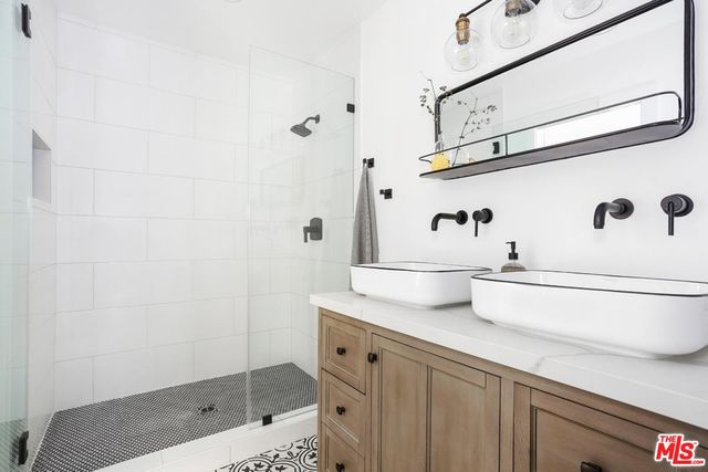 $1,290,000 | 1345 Linda Rosa Avenue, Los Angeles, CA 90041