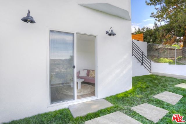 $1,290,000 | 1345 Linda Rosa Avenue, Los Angeles, CA 90041