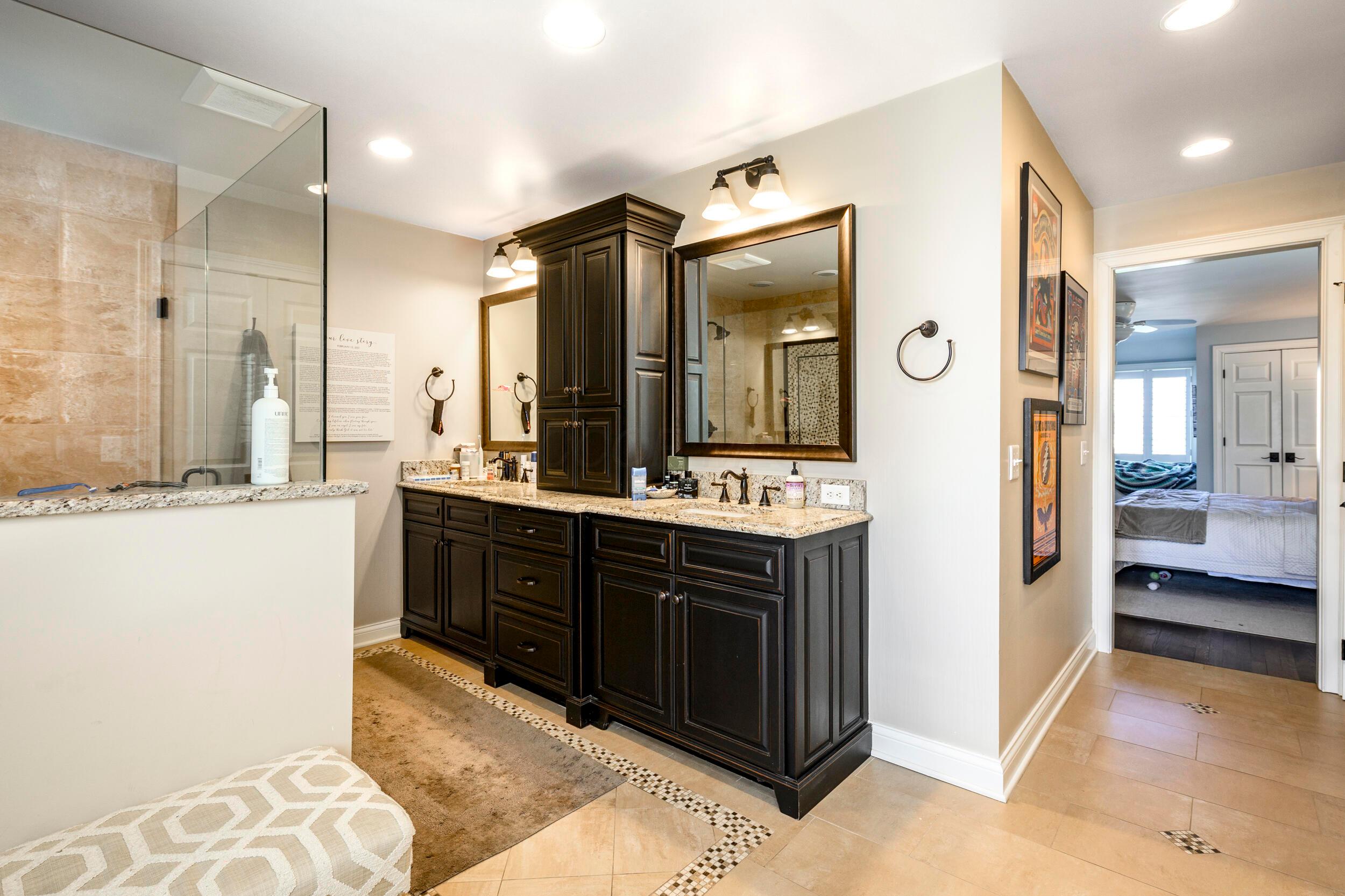 1865 Collingswood Road Columbus, OH 43221 - Photo 22 of 32 Primary Bathroom