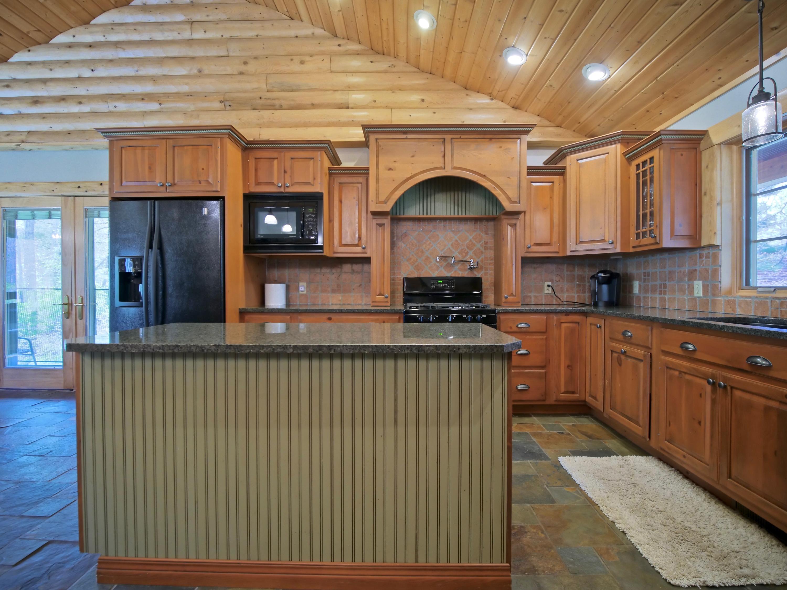 7913 Quarter Road Cadillac, MI 49601 - Photo 12 of 53 P1266548