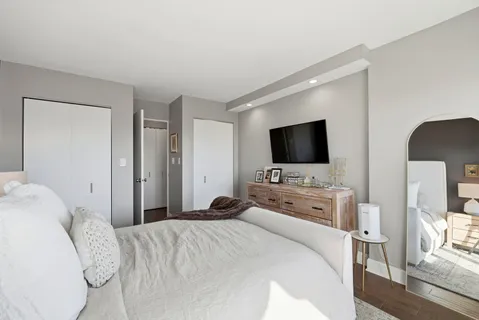 $449,900 | 1960 North Lincoln Park West, Unit 2709, Chicago, IL 60614