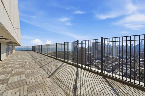 $449,900 | 1960 North Lincoln Park West, Unit 2709, Chicago, IL 60614