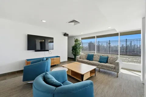 $449,900 | 1960 North Lincoln Park West, Unit 2709, Chicago, IL 60614