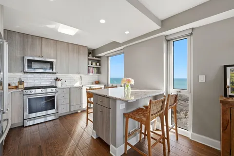 $449,900 | 1960 North Lincoln Park West, Unit 2709, Chicago, IL 60614