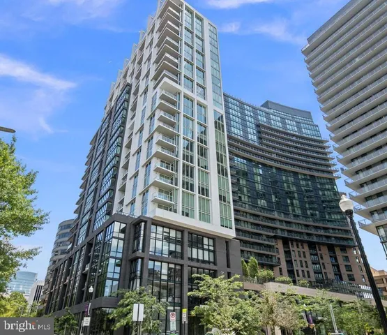 $1,200,000 | 1781 North Pierce Street, Unit 1404, Arlington, VA 22209