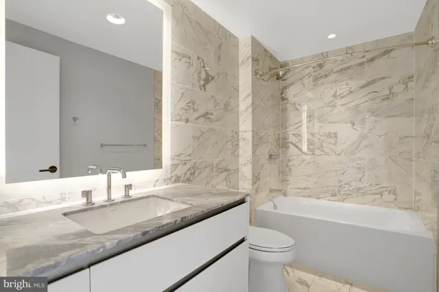 $1,200,000 | 1781 North Pierce Street, Unit 1404, Arlington, VA 22209