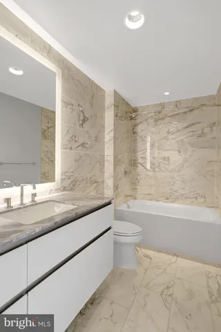 $1,200,000 | 1781 North Pierce Street, Unit 1404, Arlington, VA 22209