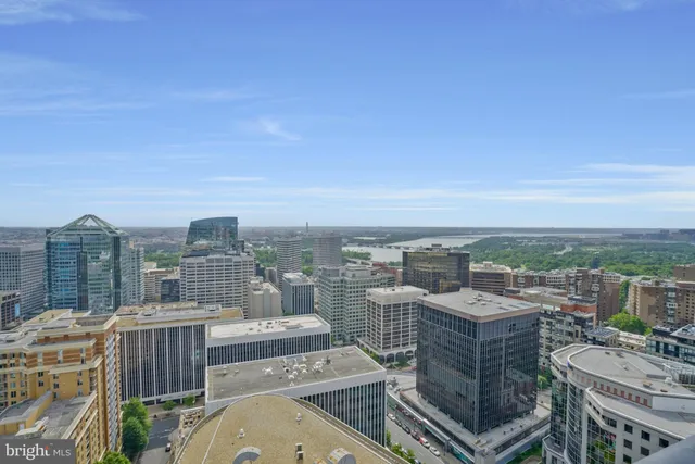 $1,200,000 | 1781 North Pierce Street, Unit 1404, Arlington, VA 22209