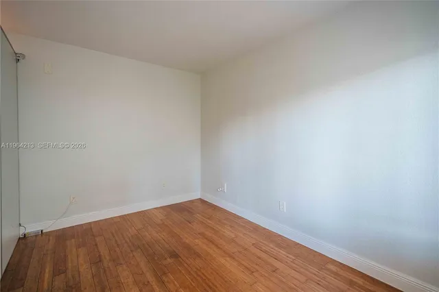 $1,800 | 7325 Carlyle Avenue, Unit 8, Miami Beach, FL 33141