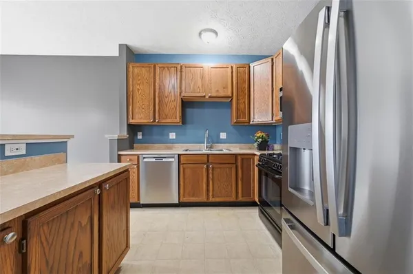 $320,000 | 184 Southern Valley Court, Mars, PA 16046