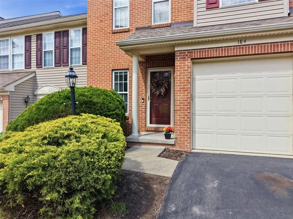 $320,000 | 184 Southern Valley Court, Mars, PA 16046