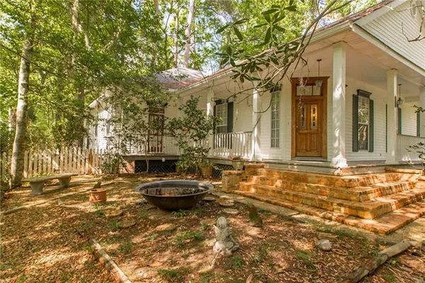 $309,000 | 116 Chinchuba Gardens Drive, Mandeville, LA 70471