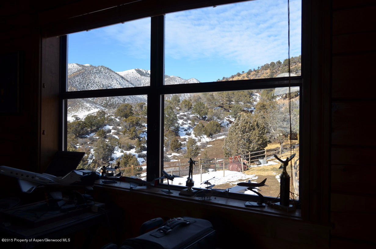142 Happy Dog Trail Rifle, CO 81650 - Photo 13 of 39 a window with outside view