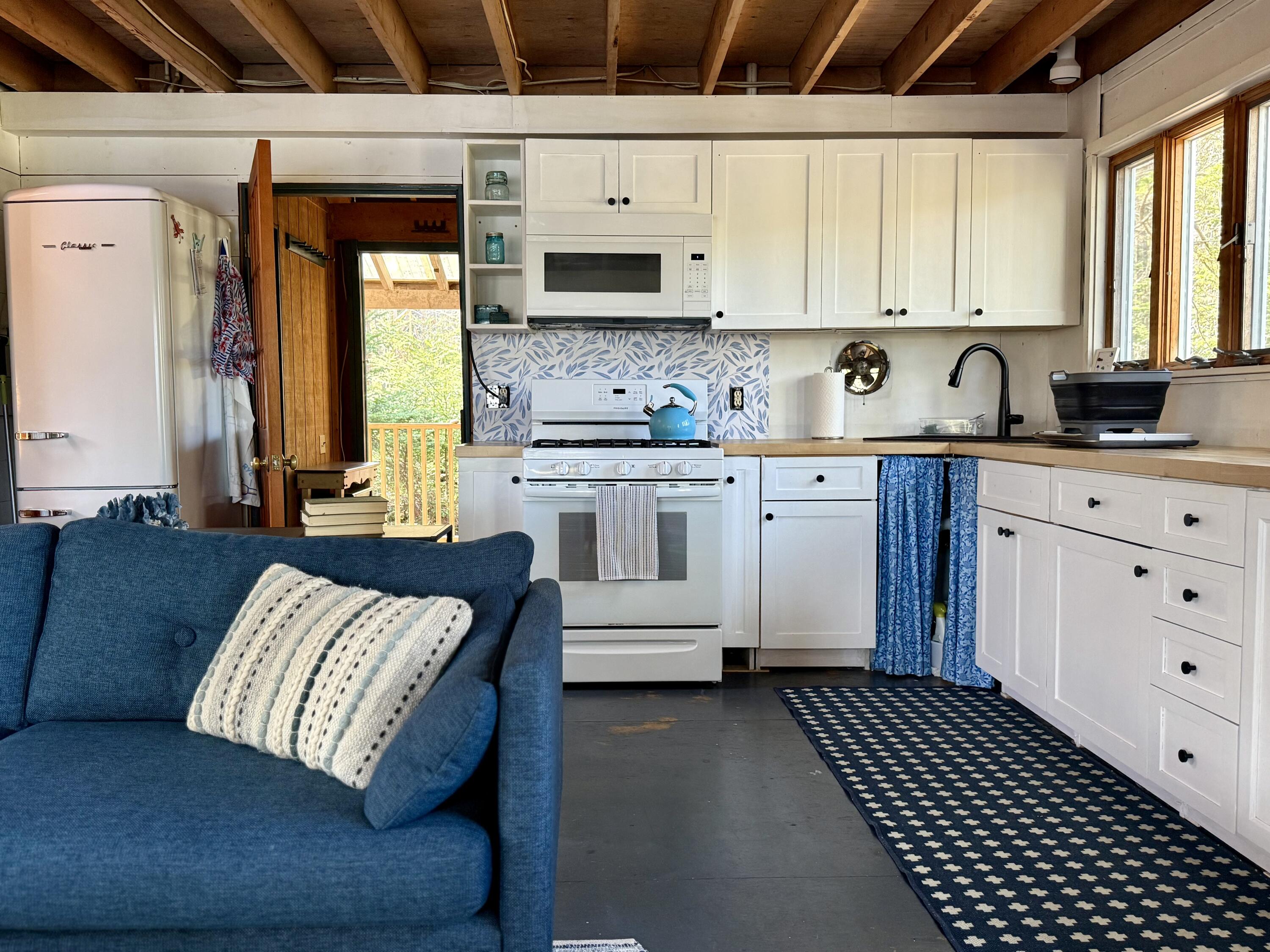 368 Calderwood Neck Road Vinalhaven, ME 04863 - Photo 6 of 32 IMG_7302