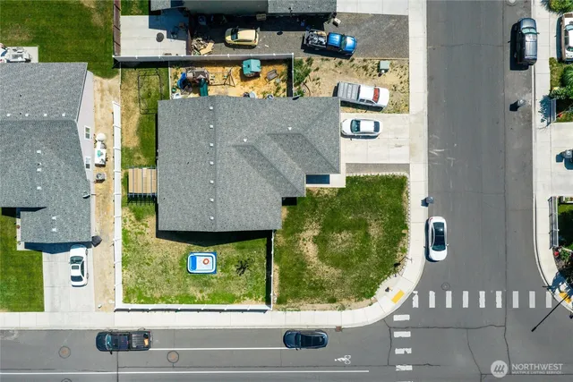 $354,900 | 925 South 11th Avenue, Othello, WA 99344