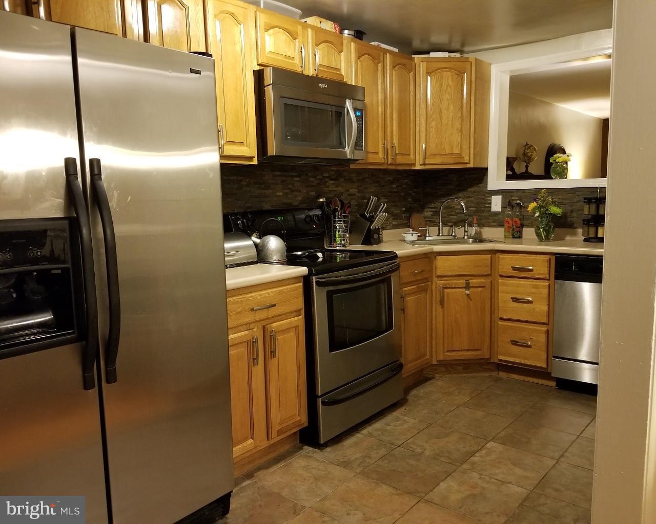1313 Farrington Road Philadelphia, PA 19151 - Photo 5 of 9 Gallery Image 5