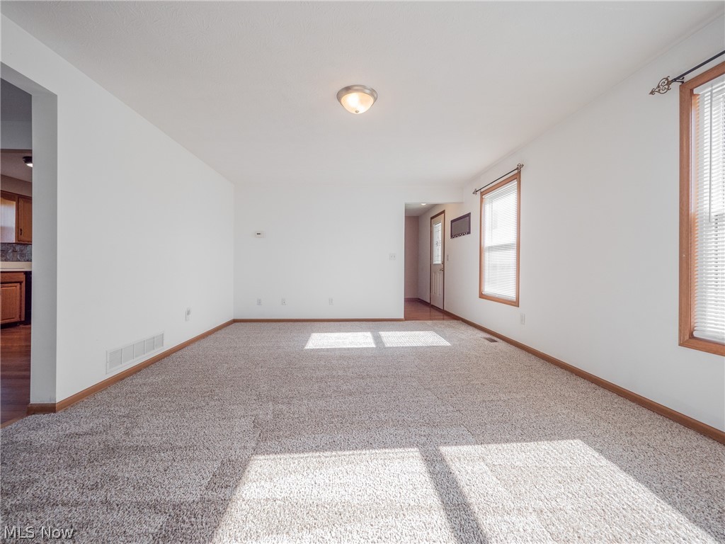 10511 Angling Road Wakeman, OH 44889 - Photo 5 of 34