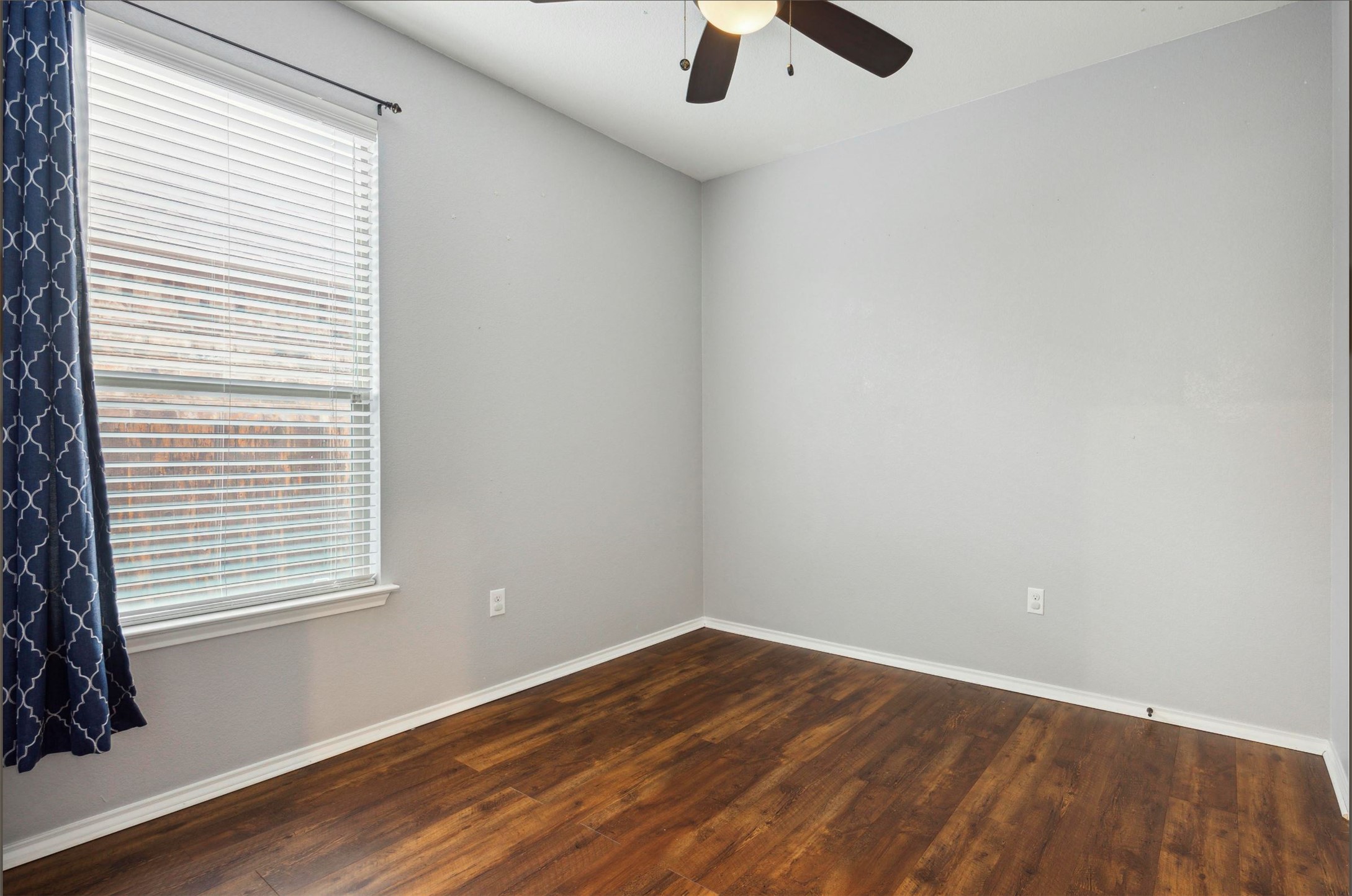 705 Vaughn Street Georgetown, TX 78628 - Photo 8 of 10
