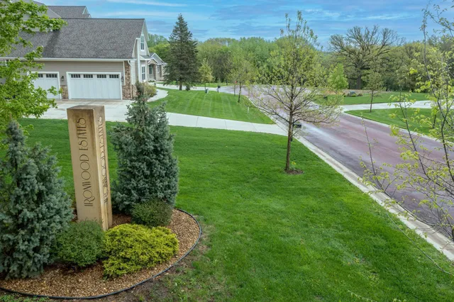 $1,274,800 | 1008 Applewood Court, Mankato, MN 56001