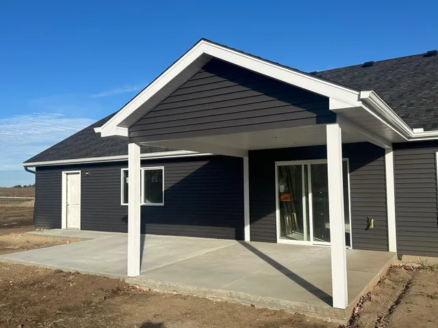 $489,900 | 129 Highland Boulevard, Melrose, MN 56352