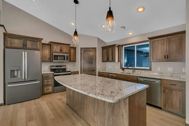 $489,900 | 129 Highland Boulevard, Melrose, MN 56352