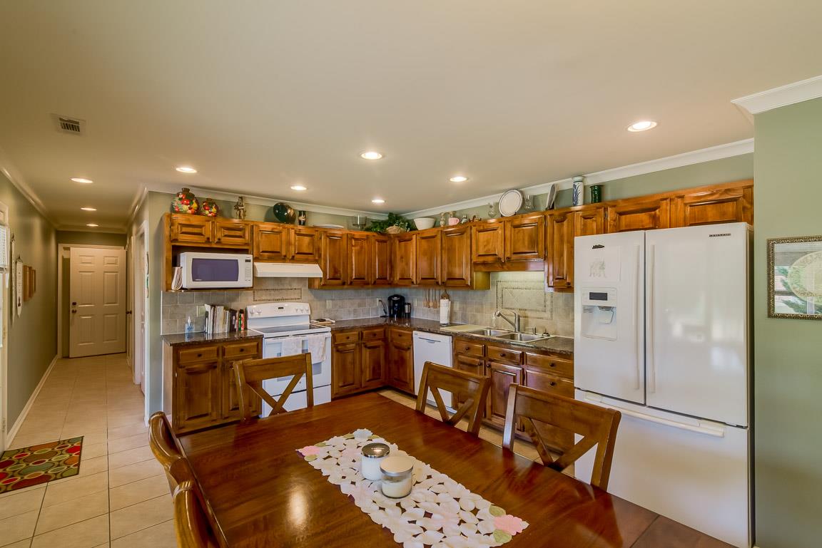 2410 Sulphur Springs Road Murfreesboro, TN 37129 - Photo 7 of 25 Gallery Image 7