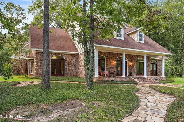$469,900 | 1700 Dunn Pease Road, Raymond, MS 39154