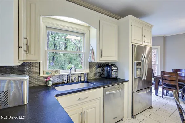 $469,900 | 1700 Dunn Pease Road, Raymond, MS 39154