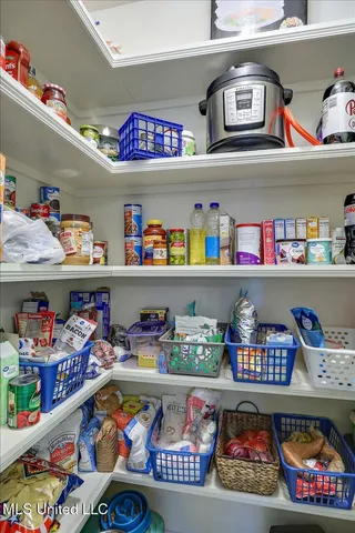 $469,900 | 1700 Dunn Pease Road, Raymond, MS 39154