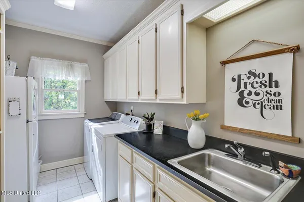 $469,900 | 1700 Dunn Pease Road, Raymond, MS 39154