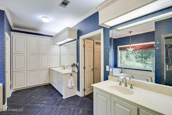 $469,900 | 1700 Dunn Pease Road, Raymond, MS 39154