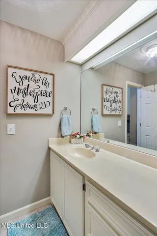 $469,900 | 1700 Dunn Pease Road, Raymond, MS 39154