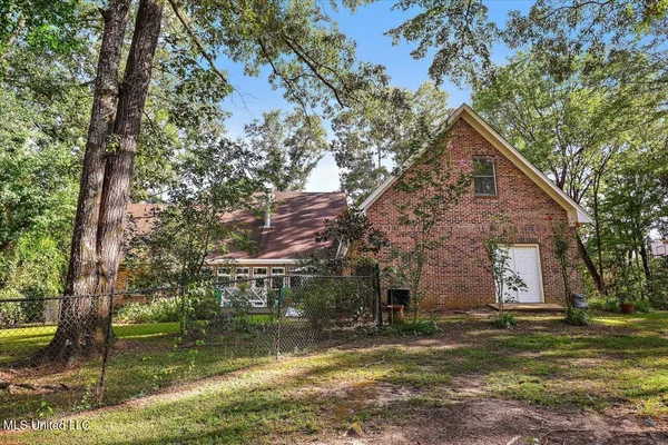 $469,900 | 1700 Dunn Pease Road, Raymond, MS 39154