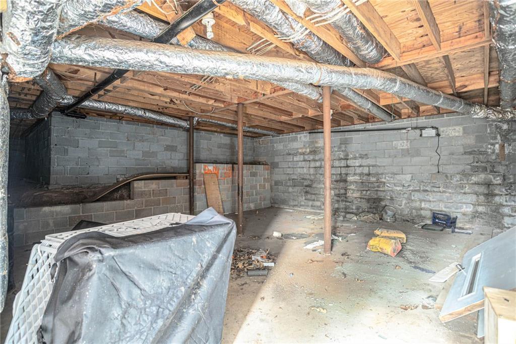 80 Stagecoach Circle Stockbridge, GA 30281 - Photo 31 of 38 a view of walk in closet
