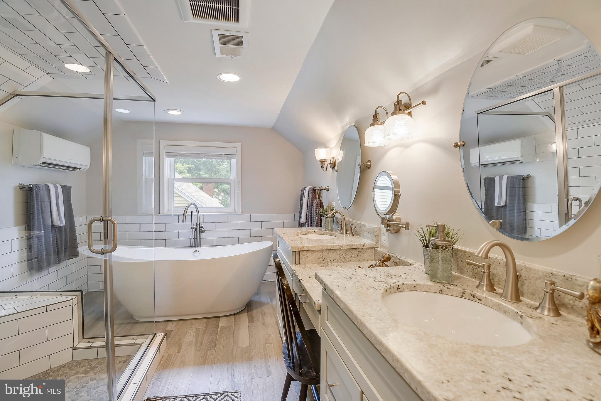 8420 Crown Place Alexandria, VA 22308 - Photo 11 of 30 Bath (Master) 2