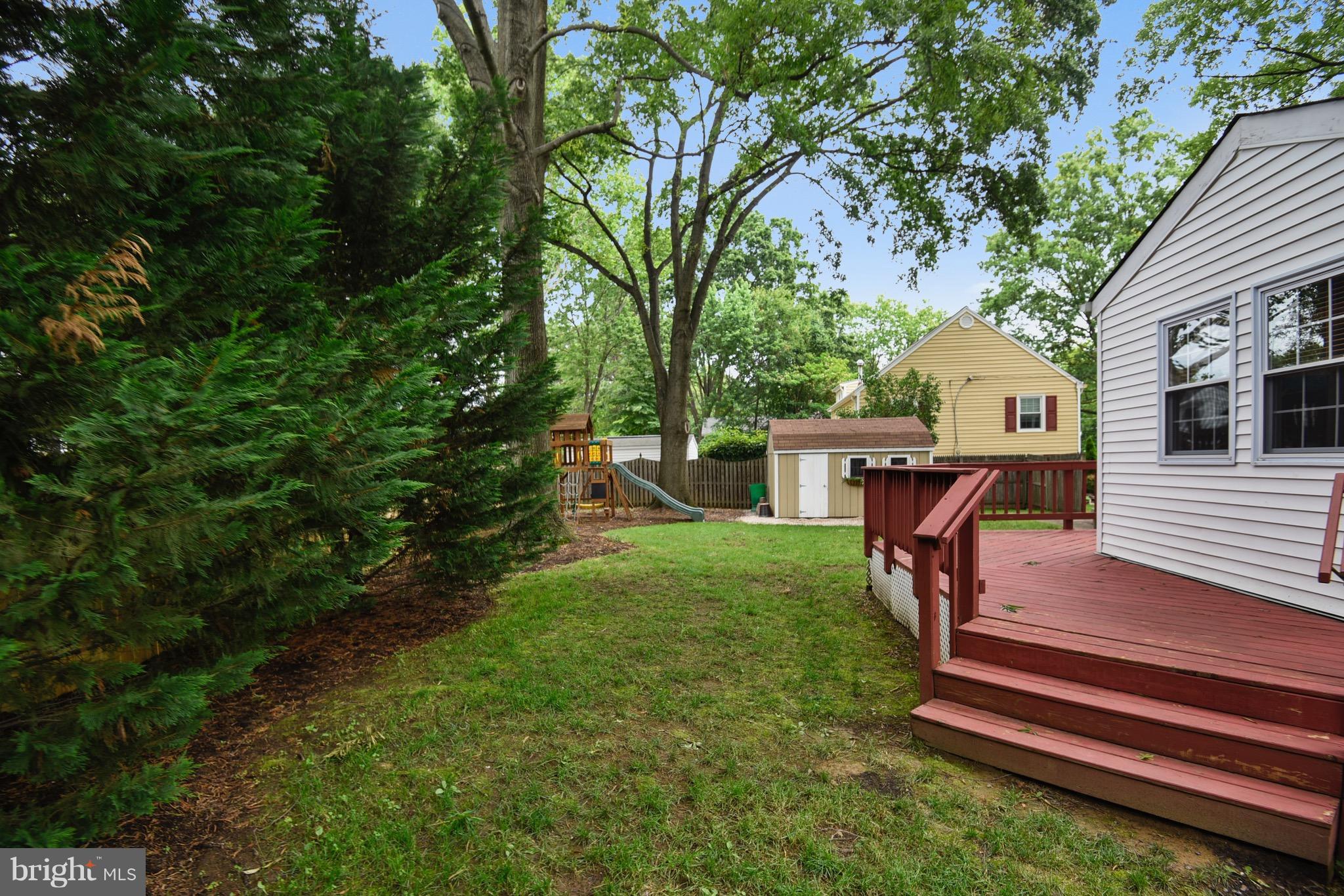 8420 Crown Place Alexandria, VA 22308 - Photo 23 of 30 Exterior (Rear)