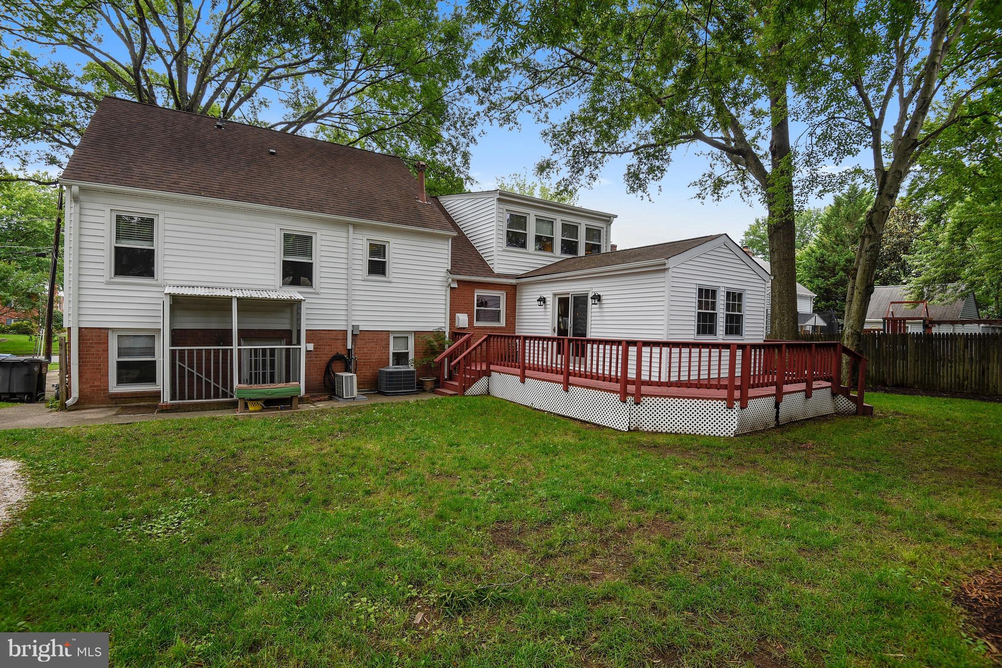 8420 Crown Place Alexandria, VA 22308 - Photo 24 of 30 Exterior (Rear)