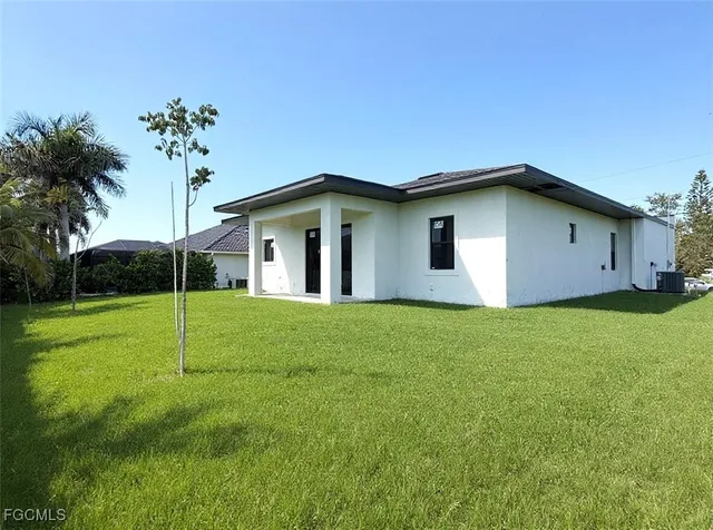 $2,100 | 4116 Northwest 20th Terrace, Cape Coral, FL 33993