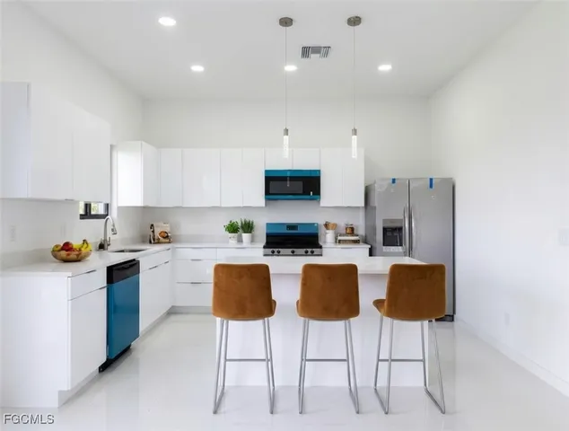 $2,100 | 4116 Northwest 20th Terrace, Cape Coral, FL 33993